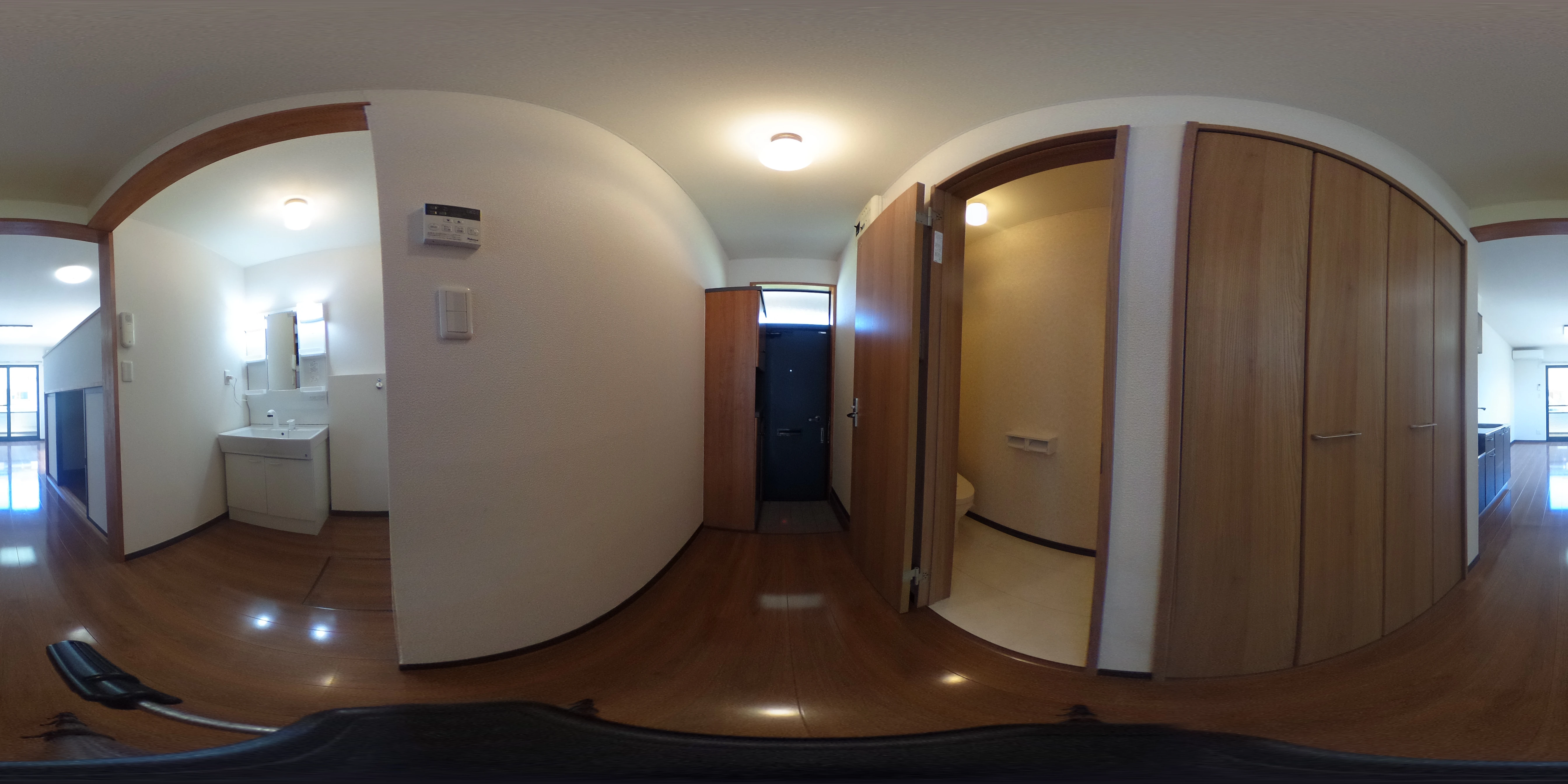 エントランス（360度パノラマ）