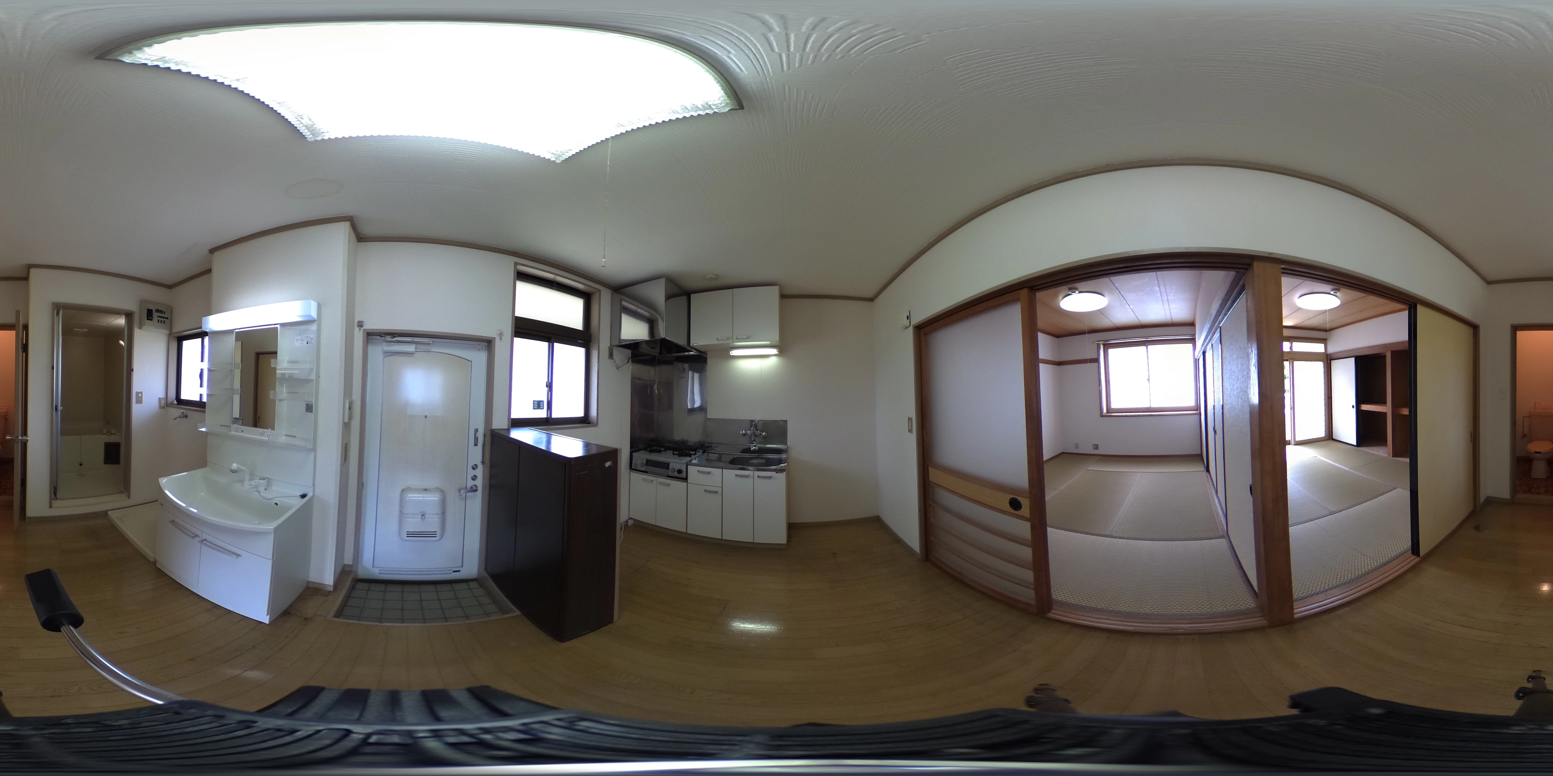 室内（360度パノラマ）