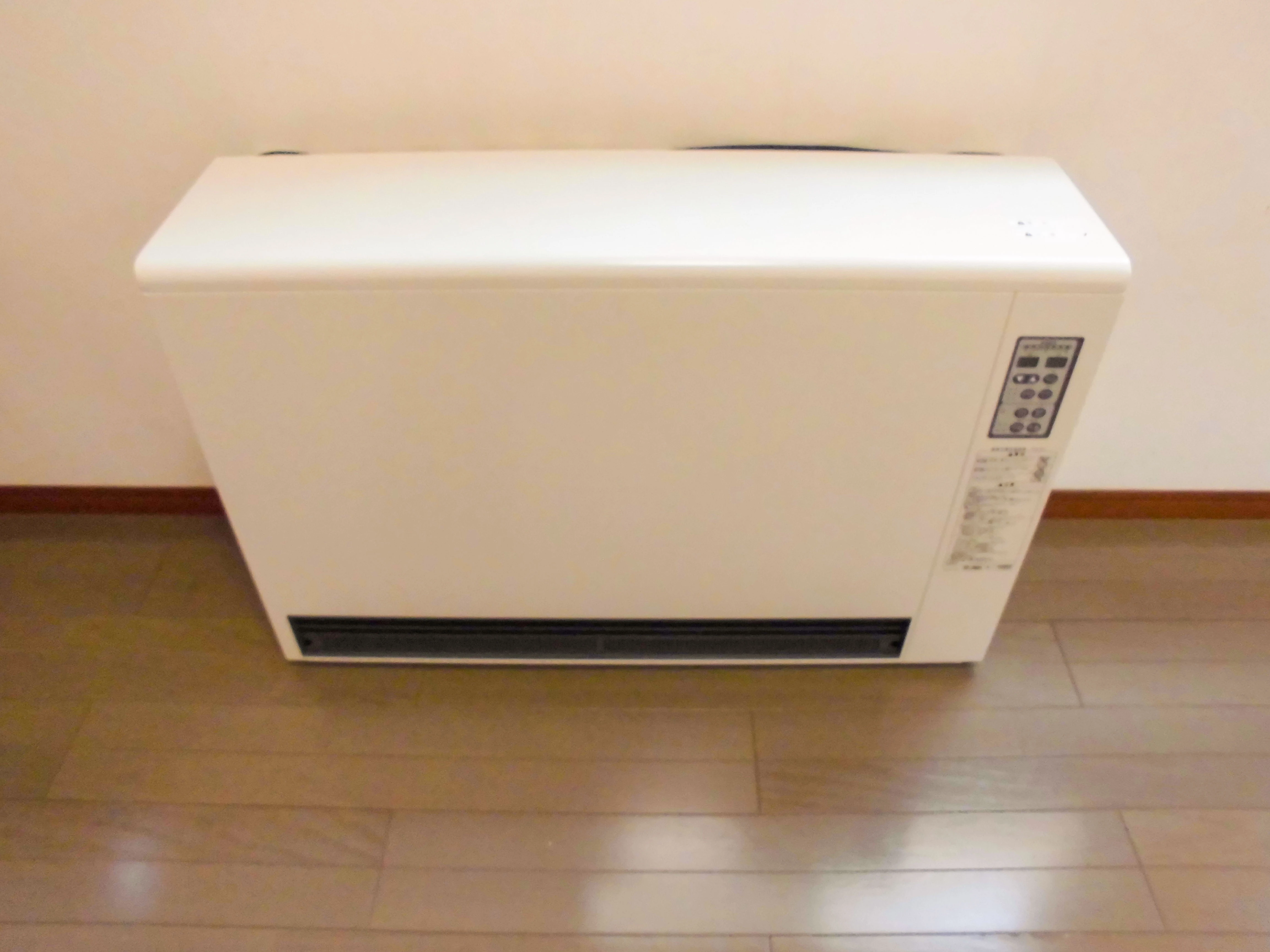 蓄熱暖房機