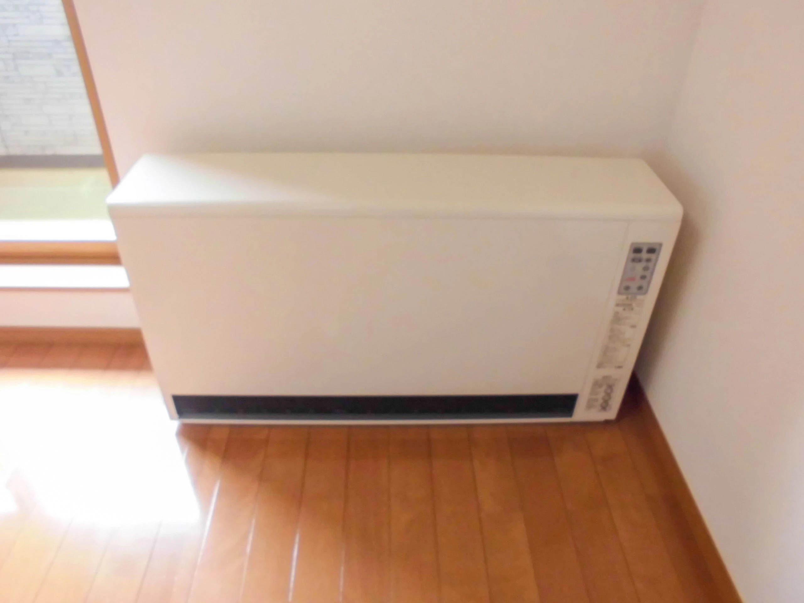 蓄熱暖房機